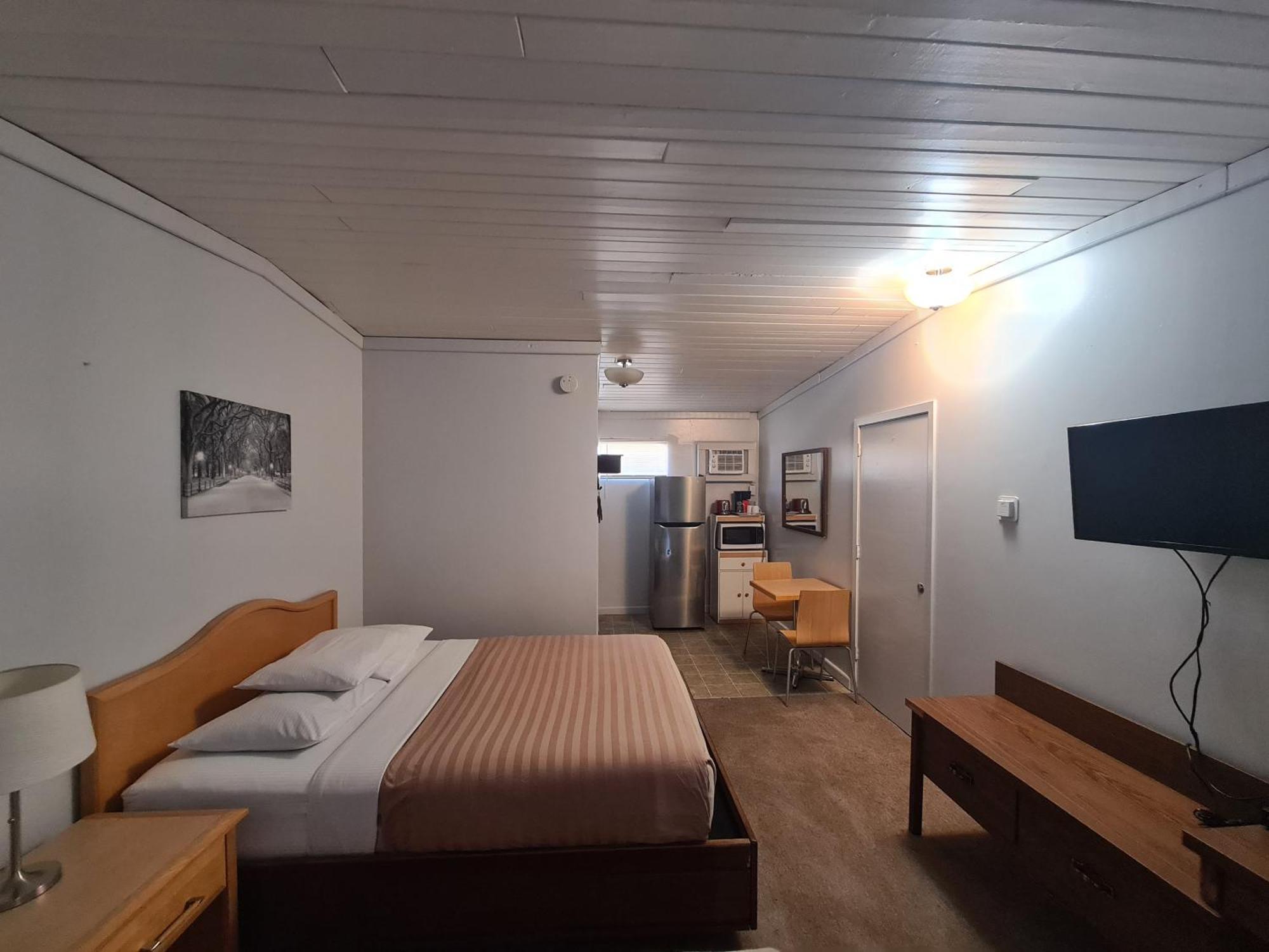 Sundowner Motel Cache Creek Exterior photo